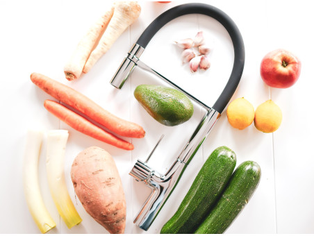 Küchenarmatur in Schwarz-Silber POLLA  Wasserhahn Küchenmischer mit Magnetgriff