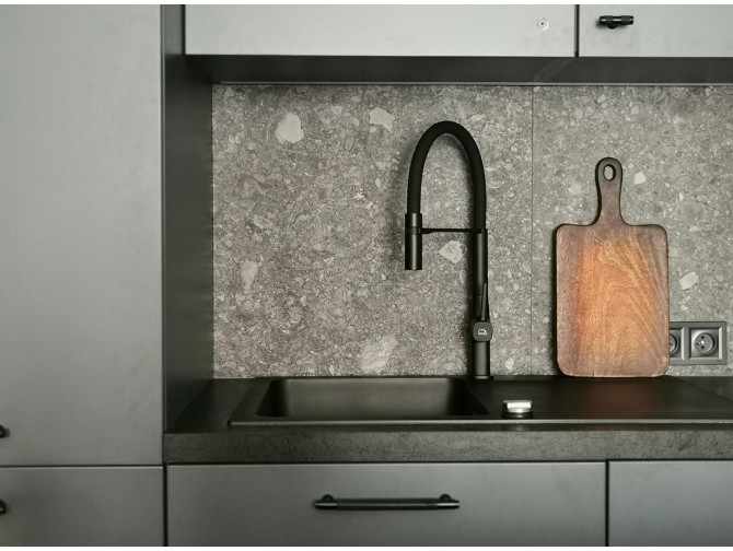 Küchenarmatur in Schwarz POLLA...