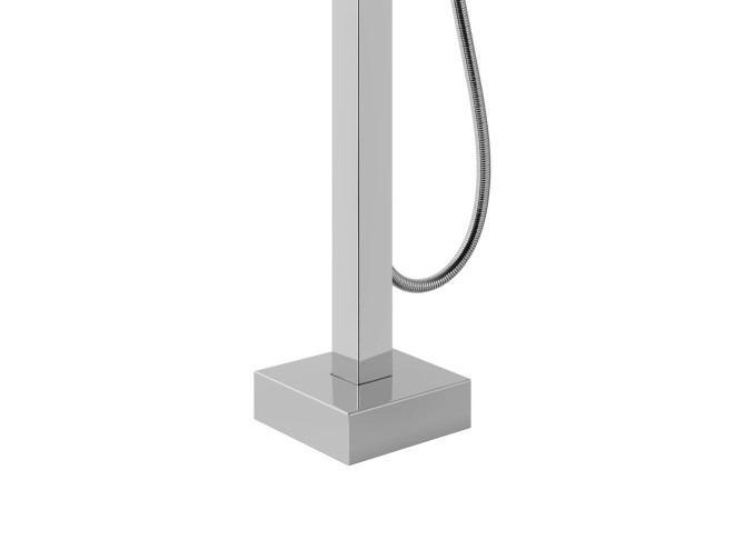 Freistehende Badewannenarmatur in... Freistehende Badewannenarmatur in...